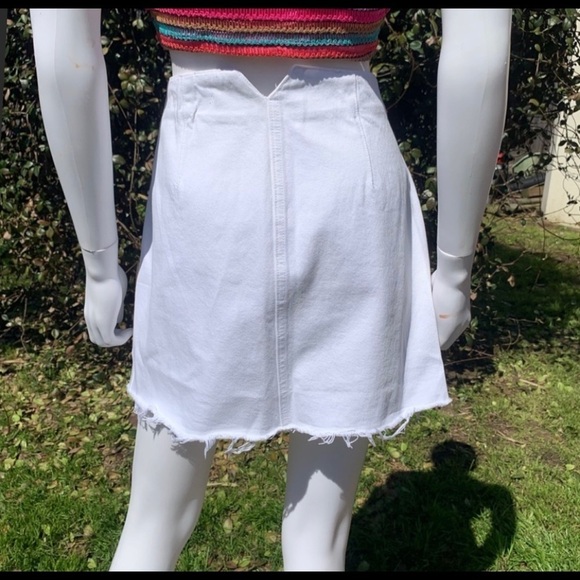 💋NWT Grlfrnd Button Down Raw Hem Twiggy Denim Jean Skirt - Picture 6 of 14